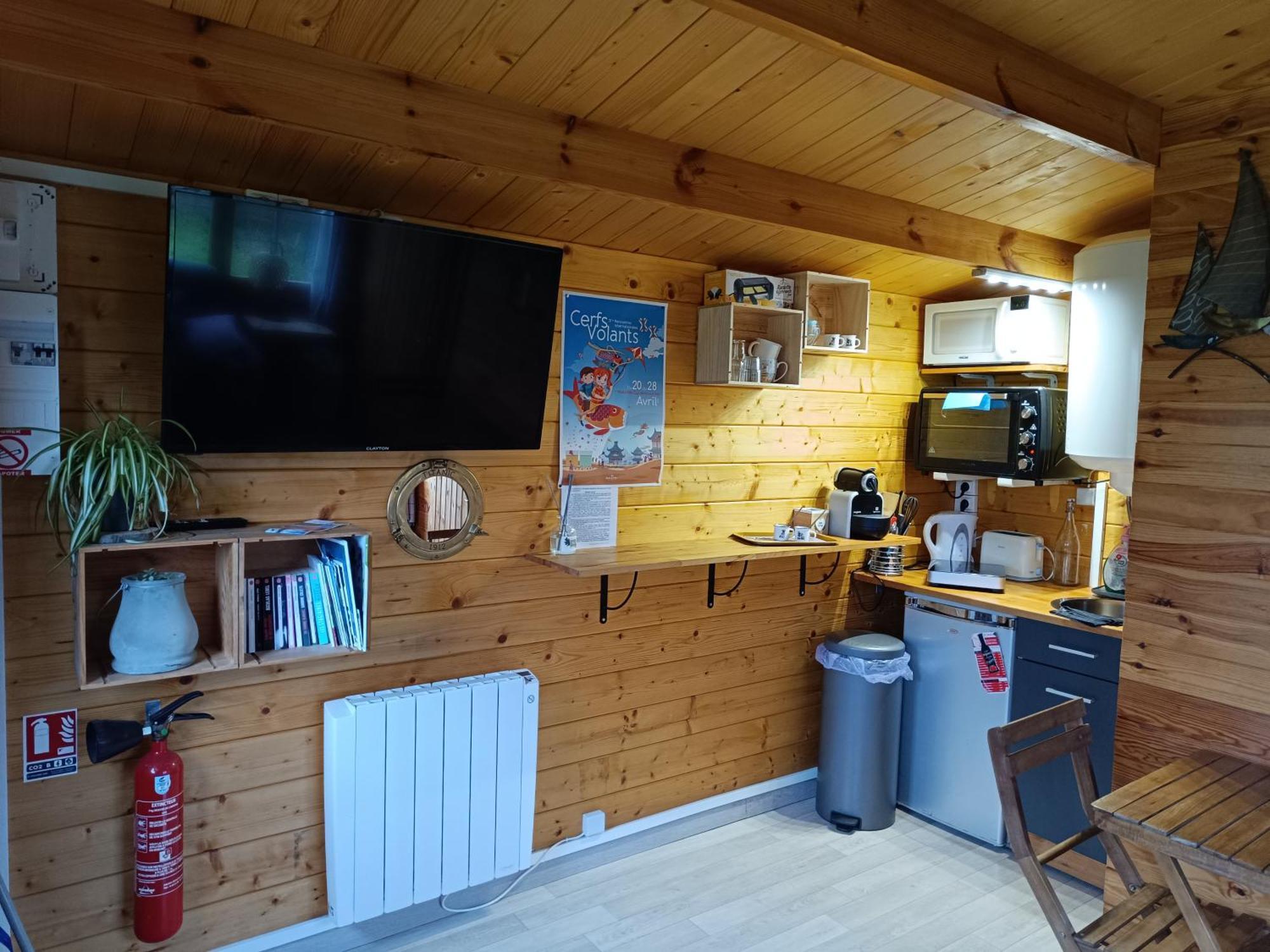 Gite Les Chalets Du Fliers Verton Meubles De Tourisme Classes 2 Etoiles Berck Habitación foto
